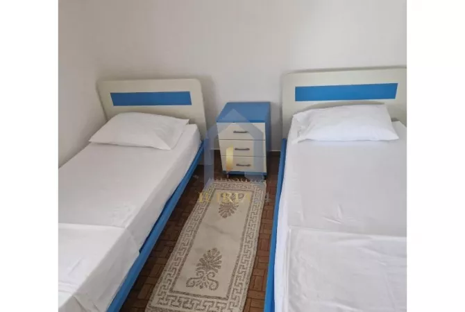 Shtepi me qera Apartament ne Tirane, 2+1, Mobilimi E mobiluar, Pagesa 450  Euro.
