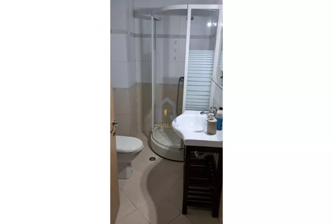Shtepi me qera Apartament ne Tirane, 2+1, Mobilimi E mobiluar, Pagesa 550  Euro.