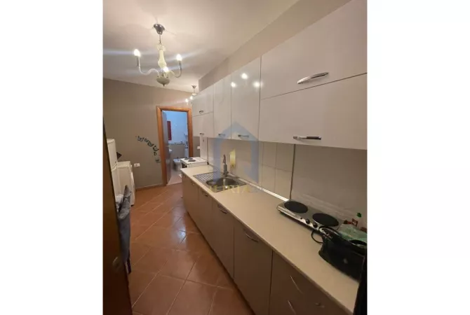 Shtepi me qera Apartament ne Tirane, Garsoniere, Mobilimi E mobiluar, Pagesa 500  Euro.