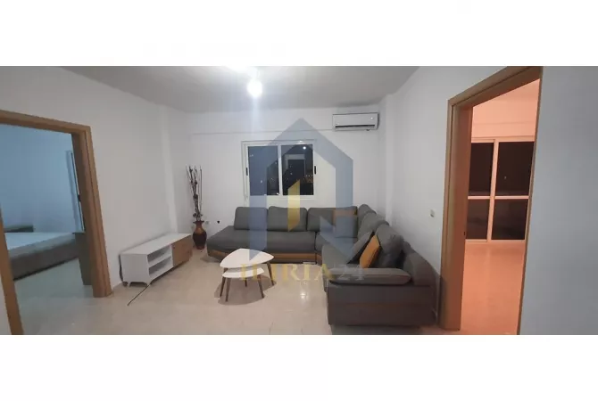 Shtepi me qera Apartament ne Tirane, 2+1, Mobilimi E mobiluar, Pagesa 600  Euro.