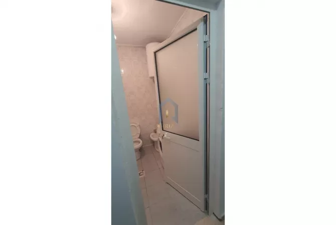 Shtepi me qera Apartament ne Tirane, 2+1, Mobilimi E mobiluar, Pagesa 600  Euro.