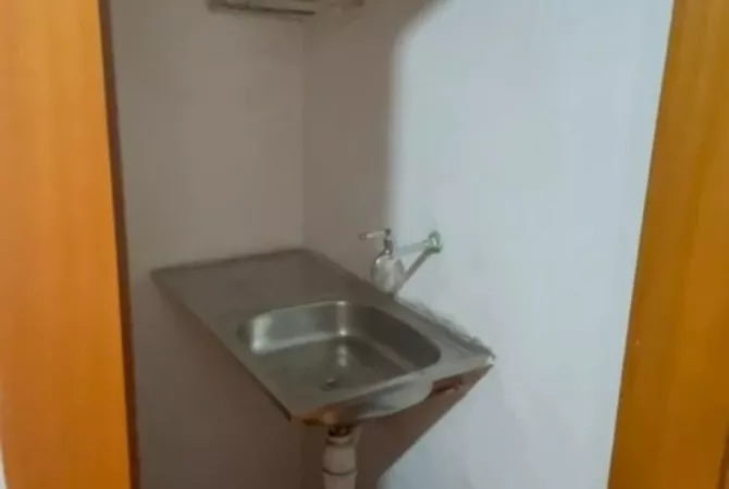 Shtepi me qera 2+1 ne Tirane - 450 Euro