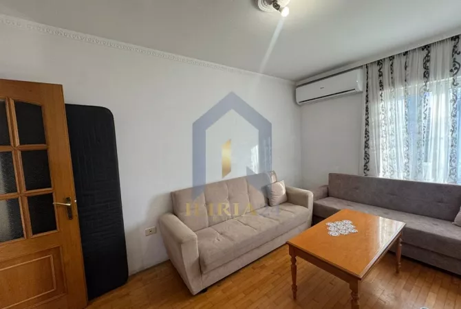 Shtepi me qera Apartament ne Tirane, 1+1, Mobilimi E mobiluar, Pagesa 450  Euro.