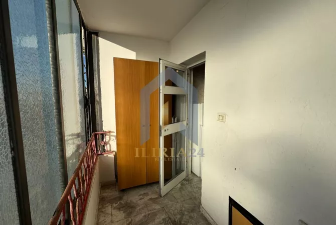 Shtepi me qera Apartament ne Tirane, 1+1, Mobilimi E mobiluar, Pagesa 450  Euro.