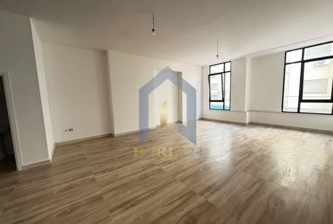Business Property for Rent 3+1 in Tirana - 1,500 Euro