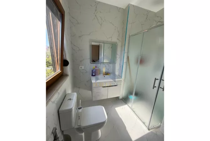 Shtepi me qera Apartament ne Tirane, 1+1, Mobilimi Pjeserisht e mobiluar, Pagesa 500  Euro.