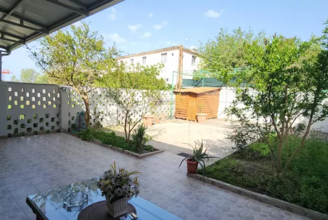 Shtepi ne shitje Shtepi Private ne Lezhe, 2+1, Mobilimi E mobiluar, Pagesa 139,000  Euro.