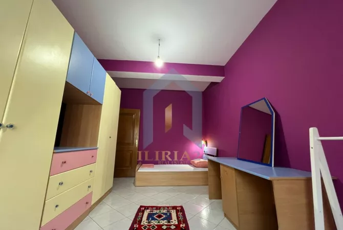 Shtepi me qera 2+1 ne Tirane - 700 Euro