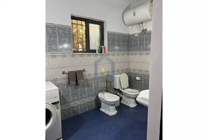 Shtepi me qera 2+1 ne Tirane - 700 Euro