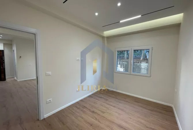 Shtepi ne shitje Apartament ne Tirane, 1+1, Mobilimi Bosh, pa mobiluar, Pagesa 91,443  Euro.