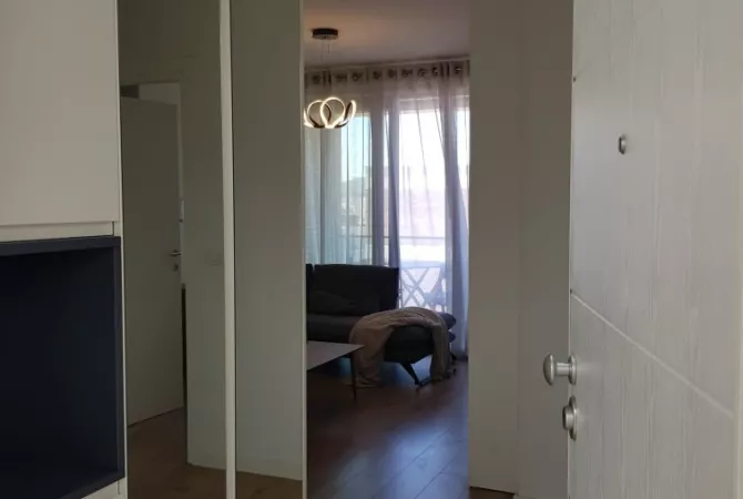 Shtepi me qera Apartament ne Tirane, 2+1, Mobilimi E mobiluar, Pagesa 800  Euro.