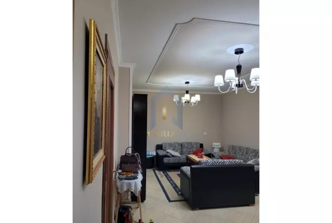 Shtepi me qera 2+1 ne Tirane - 700 Euro