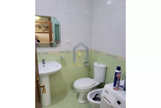 Shtepi me qera Apartament ne Tirane, 2+1, Mobilimi E mobiluar, Pagesa 700  Euro.