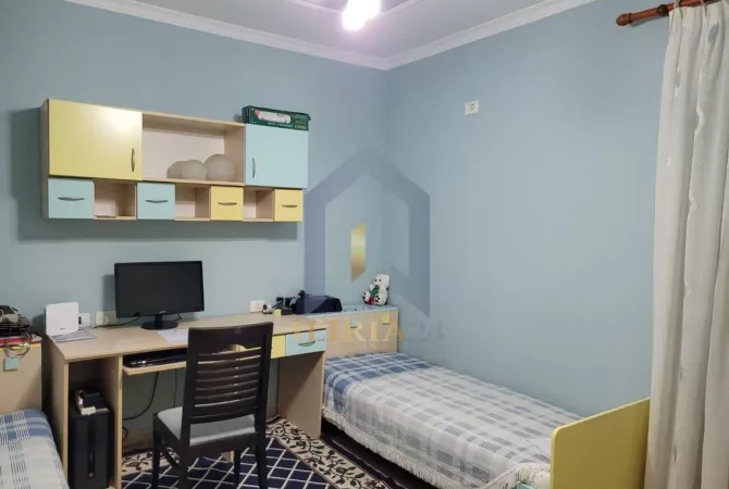 Shtepi me qera Apartament ne Tirane, 2+1, Mobilimi E mobiluar, Pagesa 700  Euro.