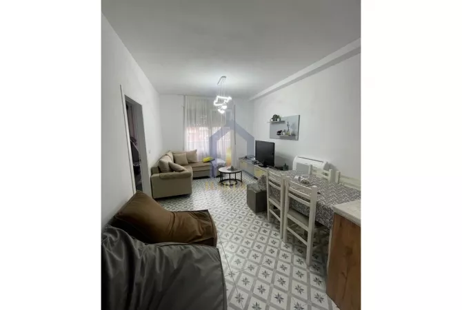 Shtepi me qera 1+1 ne Tirane - 450 Euro