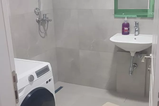 Shtepi me qera 2+1 ne Tirane - 700 Euro