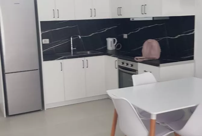 Shtepi me qera 2+1 ne Tirane - 700 Euro