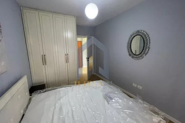 Shtepi me qera Apartament ne Tirane, 1+1, Mobilimi E mobiluar, Pagesa 550  Euro.