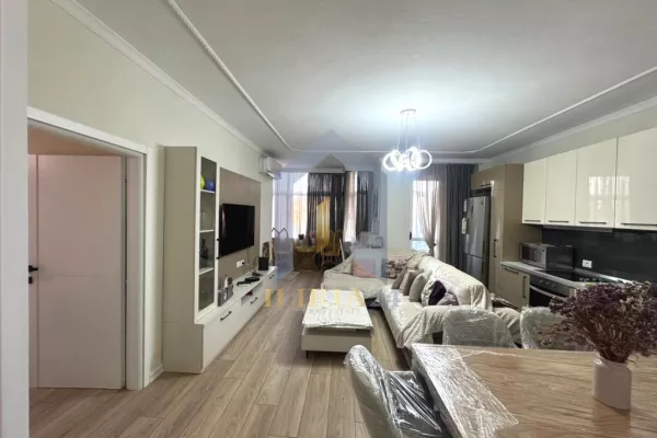 Shtepi me qera Apartament ne Tirane, 3+1, Mobilimi E mobiluar, Pagesa 1,100  Euro.