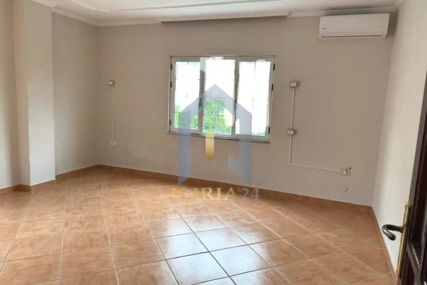 Casa in affitto 5+1 a Tirana - 1,700 Euro