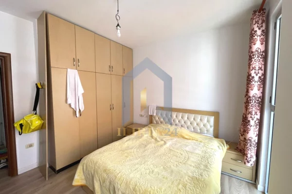 Shtepi ne shitje Apartament ne Tirane, 1+1, Mobilimi E mobiluar, Pagesa 95,000  Euro.