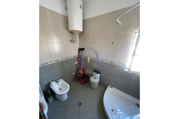 Shtepi ne shitje Apartament ne Tirane, 1+1, Mobilimi E mobiluar, Pagesa 95,000  Euro.