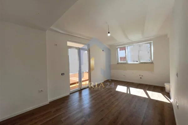 Shtepi ne shitje 1+1 ne Tirane - 160,000 Euro