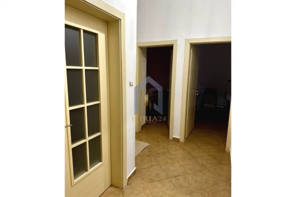 Shtepi ne shitje Apartament ne Tirane, 1+1, Mobilimi E mobiluar, Pagesa 170,000  Euro.