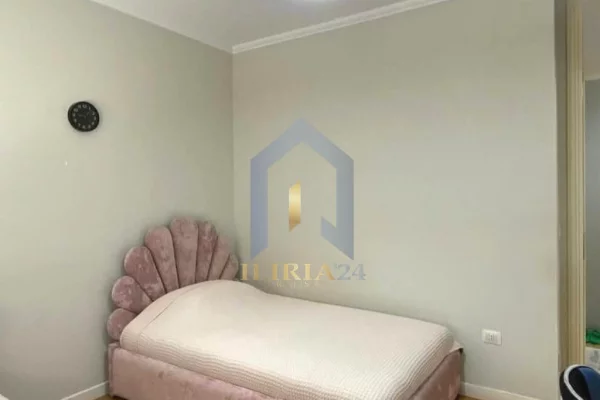 Shtepi ne shitje 3+1 ne Tirane - 420,000 Euro