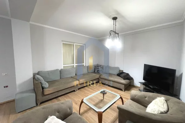 Shtepi ne shitje Apartament ne Tirane, 3+1, Mobilimi E mobiluar, Pagesa 255,000  Euro.