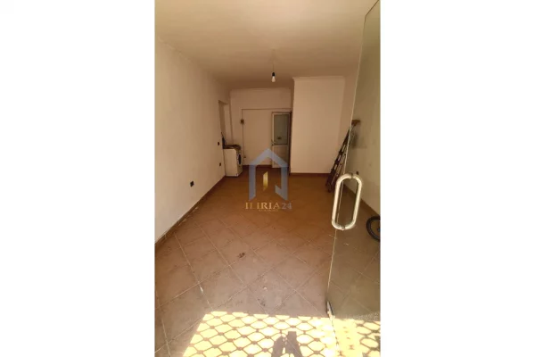 Business Property for Rent 1+1 in Tirana - 380 Euro