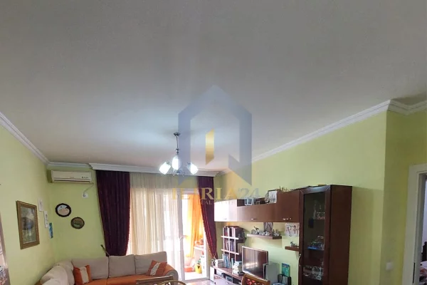 Shtepi ne shitje Apartament ne Tirane, 2+1, Mobilimi E mobiluar, Pagesa 140,000  Euro.