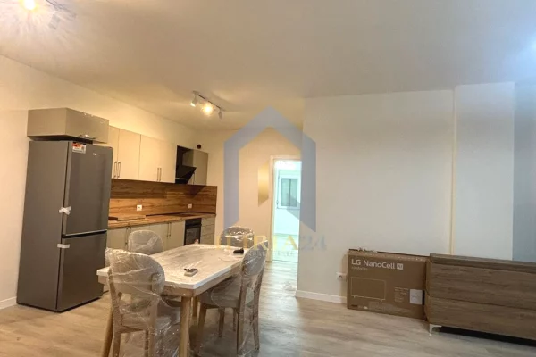 Shtepi me qera 2+1 ne Tirane - 650 Euro