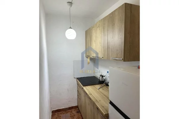 Shtepi ne shitje Apartament ne Tirane, Garsoniere, Mobilimi E mobiluar, Pagesa 55,000  Euro.