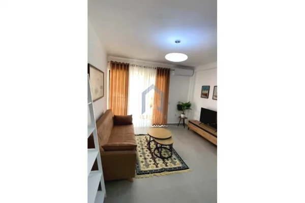 Shtepi me qera 1+1 ne Tirane - 750 Euro