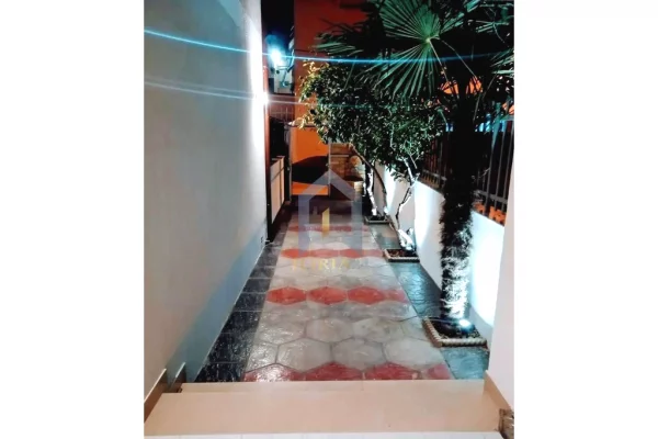 Shtepi me qera Apartament ne Tirane, 2+1, Mobilimi E mobiluar, Pagesa 450  Euro.