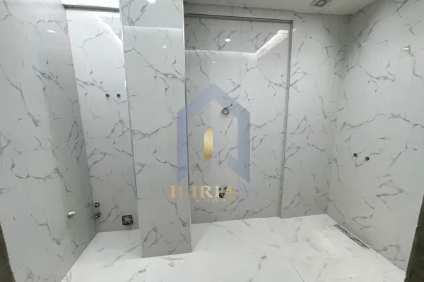 Shtepi ne shitje Apartament ne Tirane, 2+1, Mobilimi Bosh, pa mobiluar, Pagesa 120,000  Euro.