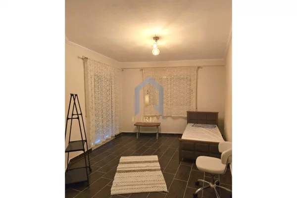 Shtepi me qera 2+1 ne Tirane - 500 Euro