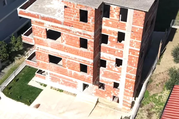 Shtepi ne shitje 7+1 ne Durres - 249,000 Euro