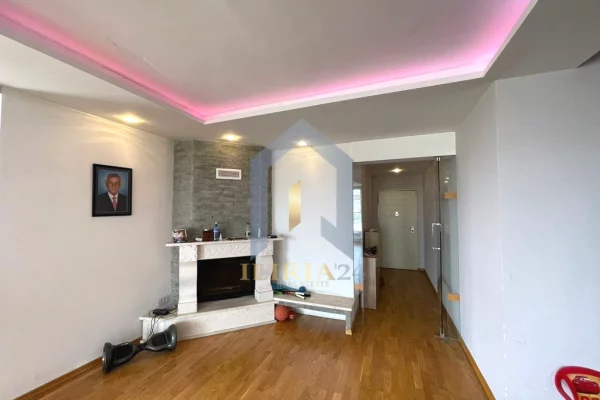 House for Sale 3+1 in Tirana - 999,999,999 Euro