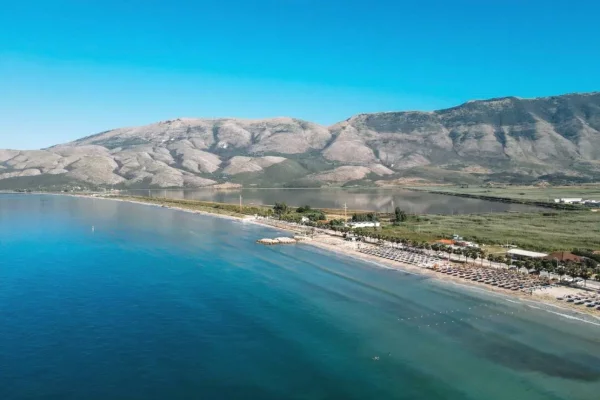 Casa in vendita 2+1 a Valona - 999,999 Euro