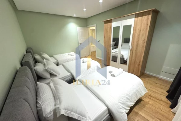 Shtepi me qera Apartament ne Tirane, 2+1, Mobilimi E mobiluar, Pagesa 800  Euro.