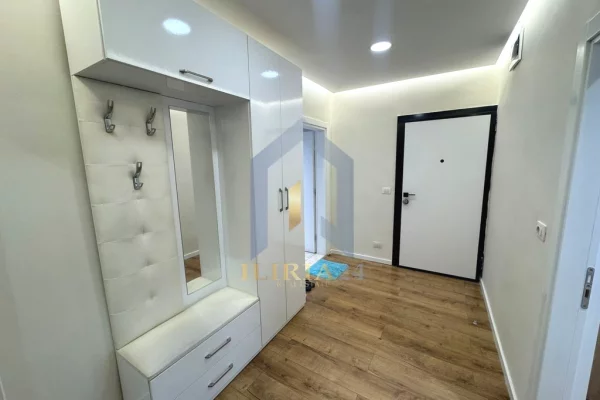 Shtepi me qera Apartament ne Tirane, 2+1, Mobilimi E mobiluar, Pagesa 800  Euro.