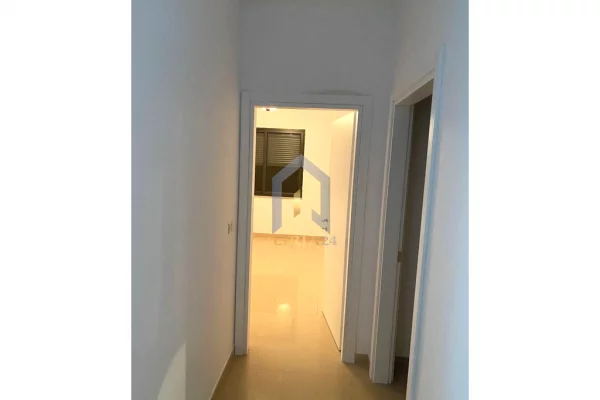 Ambient biznesi me qera 3+1 ne Tirane - 650 Euro