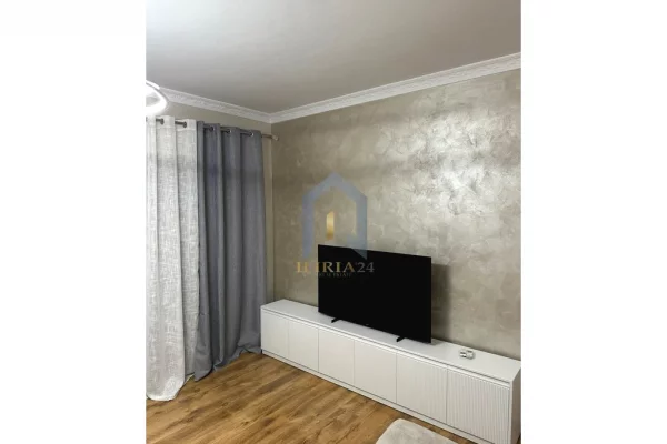 Shtepi me qera 2+1 ne Tirane - 1,200 Euro