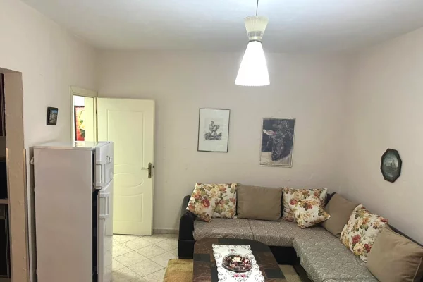 Shtepi me qera 2+1 ne Tirane - 500 Euro