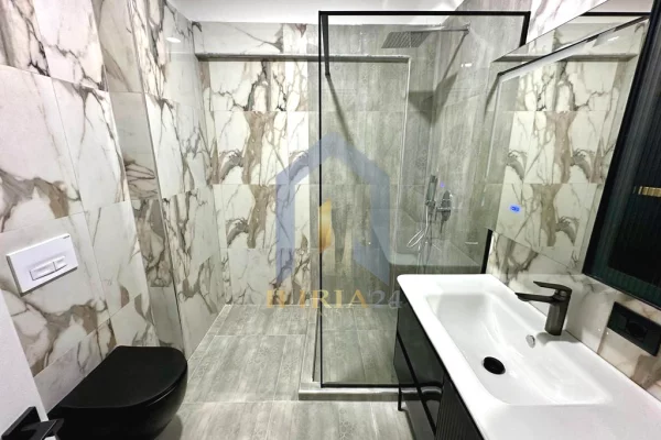 Shtepi me qera Apartament ne Tirane, 2+1, Mobilimi E mobiluar, Pagesa 1,000  Euro.