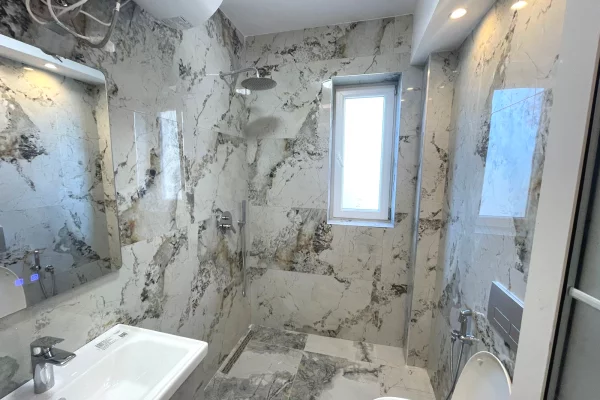 Shtepi ne shitje 1+1 ne Tirane - 235,000 Euro