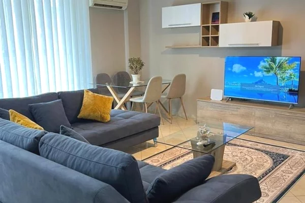 Shtepi ne shitje Apartament ne Tirane, 1+1, Mobilimi E mobiluar, Pagesa 158,000  Euro.