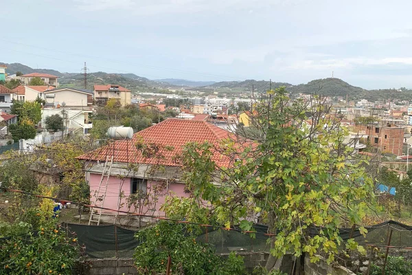 Shtepi ne shitje Shtepi Private ne Tirane, 3+1, Mobilimi E mobiluar, Pagesa 230,000  Euro.